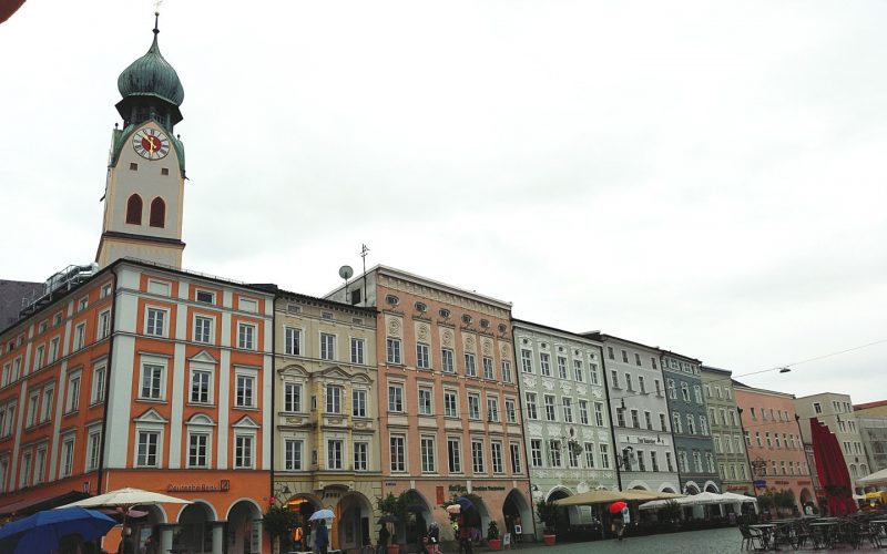 Rosenheim Stadtplatz Max-Josef-Platz St.-Nikolaus-Kirche Kirchenturm