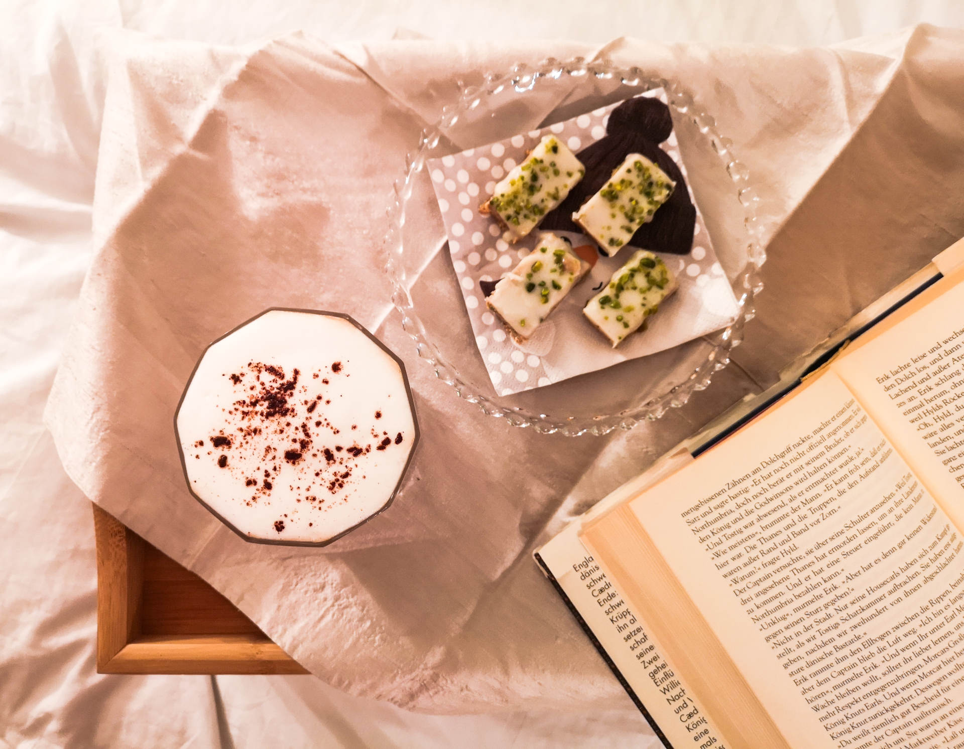 London Fog mit Pistazien-Ingwer-Schnitten | Earl Grey mit Milch | Rezept